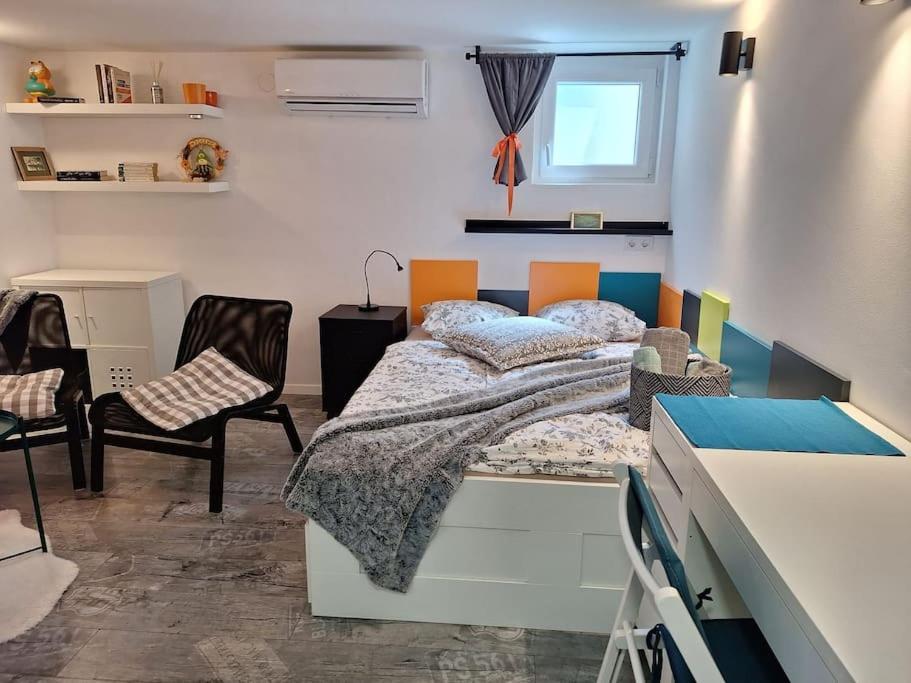 New Studio Apartment Emmy With Free Street Parking Zagreb Exterior photo