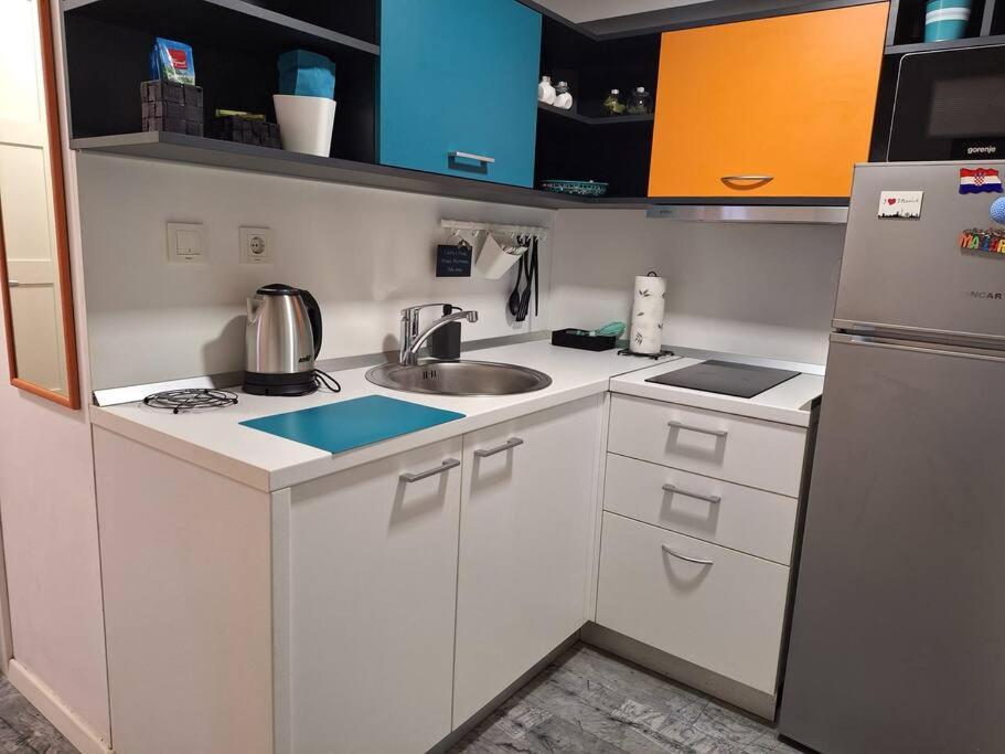 New Studio Apartment Emmy With Free Street Parking Zagreb Exterior photo